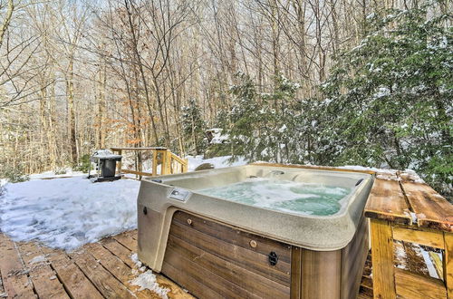 Photo 27 - Andover Cabin Retreat w/ Hot Tub & Fireplace