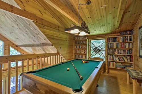 Foto 4 - Lakefront Hazelhurst Cabin: Dock & Pool Table