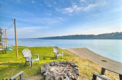 Photo 4 - Waterfront Olympia Home w/ Private Beach & Kayaks