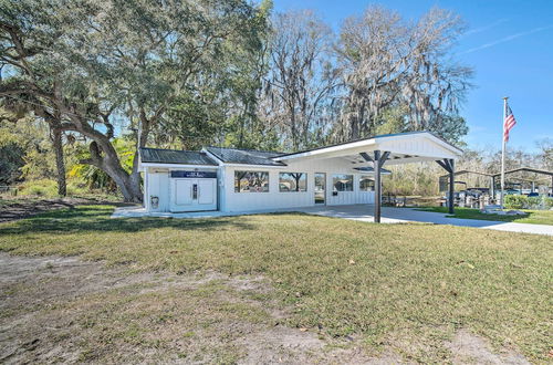 Foto 2 - Bright & Spacious Tavares Home w/ Boat Dock