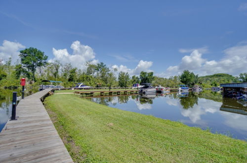 Foto 12 - Bright & Spacious Tavares Home w/ Boat Dock