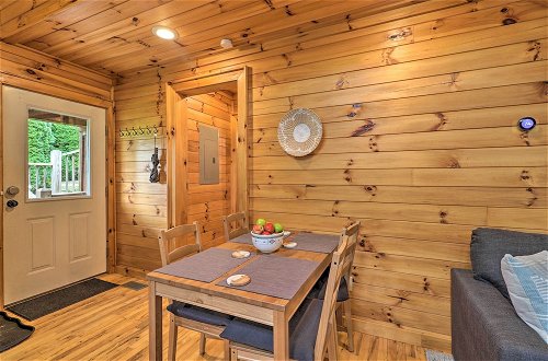 Foto 25 - Cozy Boone Cabin w/ Deck: Close to Downtown