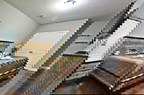 Foto 6 - Pet-friendly Smoky Mountain Retreat w/ Game Room