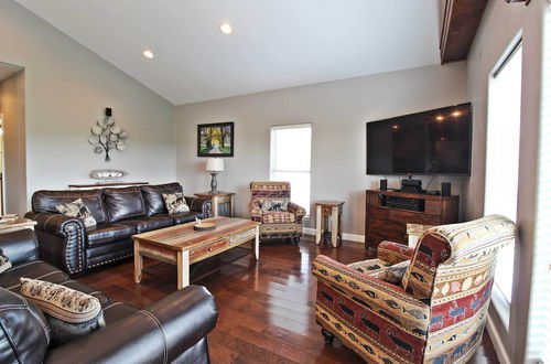 Foto 8 - Pet-friendly Smoky Mountain Retreat w/ Game Room