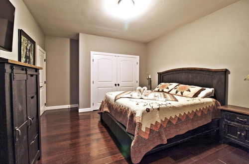 Foto 11 - Pet-friendly Smoky Mountain Retreat w/ Game Room