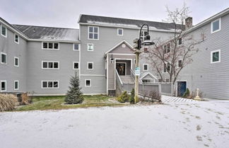 Photo 2 - Cozy Ski-in/ski-out Condo on Magic Mountain