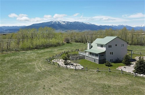 Photo 20 - The Front Porch 20-acre Country Home w/ Mtn View