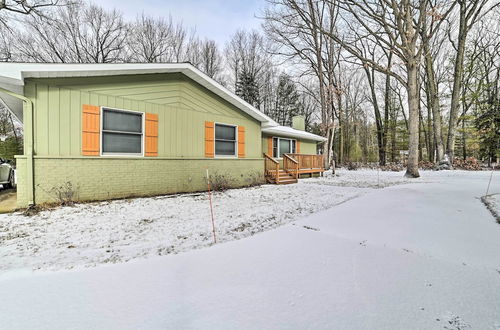 Photo 7 - Houghton Lake Cottage Escape w/ Patio