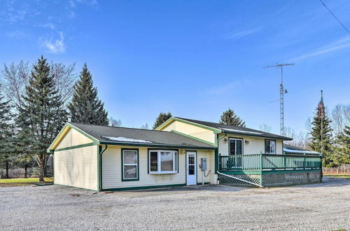 Photo 11 - Cozy Cass City Retreat w/ Spacious Deck