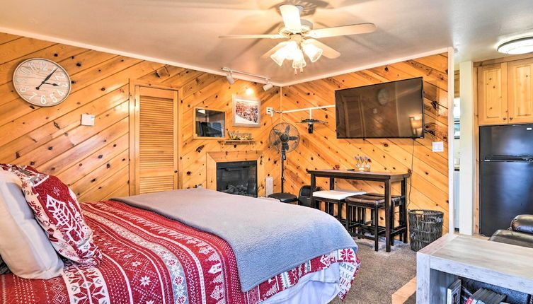 Photo 1 - Cozy Studio w/ Fireplace ~ 1 Mi to Ski Resort