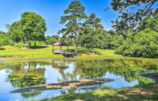 Photo 3 - Lakeside Cabin Nestled in Kudzu Cove Resort