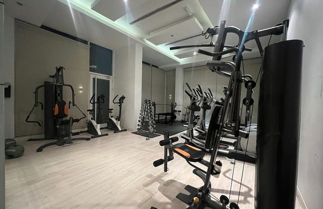 White luxury Suite hotel - Photo 20