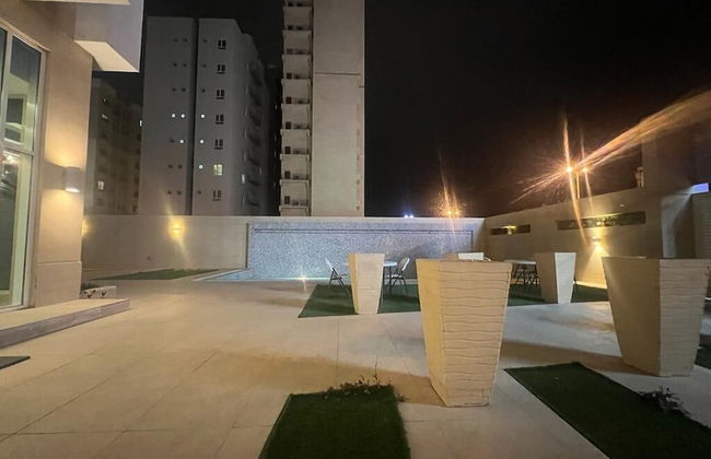 White luxury Suite hotel - Photo 23