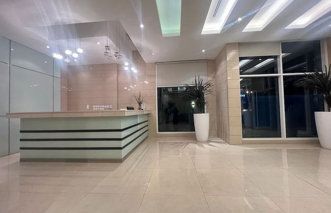 White luxury Suite hotel - Photo 1