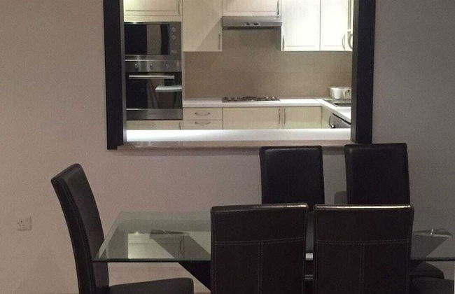 White luxury Suite hotel - Photo 12