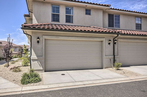 Foto 11 - Chic Sun-soaked Townhome: 42 Mi to Zion Natl Park