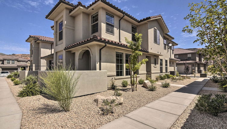 Foto 1 - Chic Sun-soaked Townhome: 42 Mi to Zion Natl Park