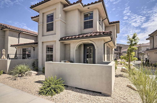 Foto 2 - Chic Sun-soaked Townhome: 42 Mi to Zion Natl Park