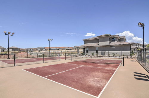 Foto 5 - Chic Sun-soaked Townhome: 42 Mi to Zion Natl Park