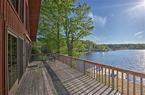 Foto 2 - Lake Bonaparte Fins & Feathers Lodge W/deck & Dock