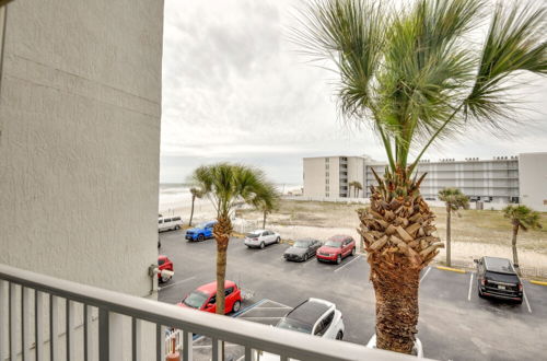 Photo 17 - Daytona Beach Studio w/ Private Lanai 1 Mi to Pier