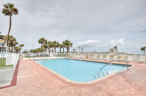 Photo 14 - Daytona Beach Studio w/ Private Lanai 1 Mi to Pier