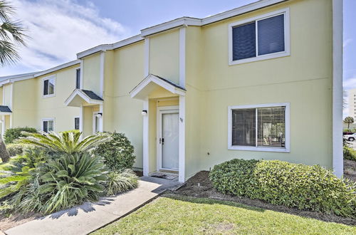 Photo 32 - Destin Townhome With Beach Access & 2 Pools