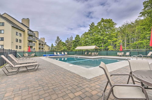 Foto 5 - Cozy Condo w/ Community Pool, Walk to Slopes