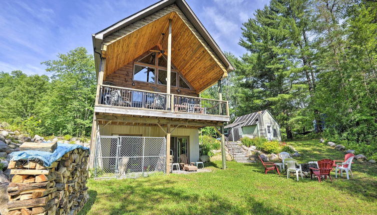 Foto 1 - Quiet Adirondack Cabin on Private Lake