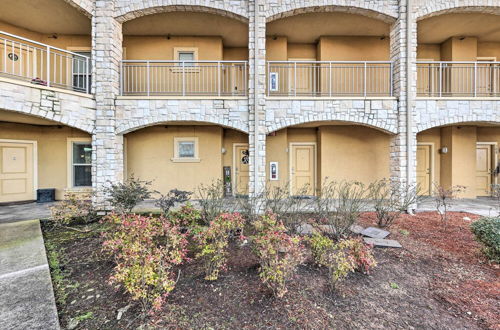 Photo 21 - Richland-chambers Reservoir Condo With Pool