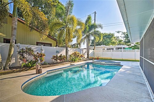 Foto 1 - Sunny Seminole Home W/pool, 4 Miles to Beach