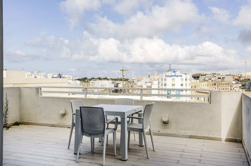 Photo 37 - Gzira Penthouse - Hosted by Sweetstay