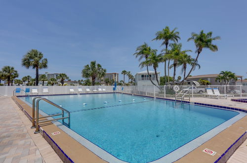 Photo 2 - Cozy Jensen Beach Home: Pool Access, Walk to Beach