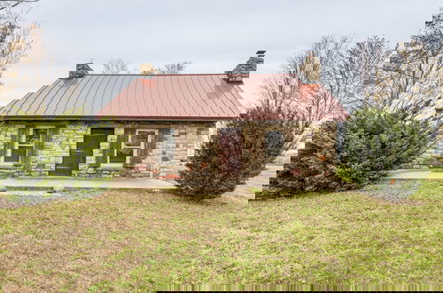 Foto 16 - Historic Farmhouse on 7 Acres w/ Stellar View