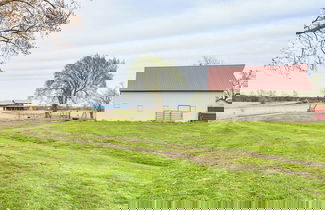 Foto 3 - Historic Farmhouse on 7 Acres w/ Stellar View