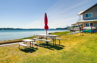 Photo 2 - Waterfront Hood Canal Cottage: Steps to the Beach