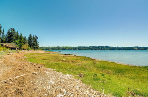 Photo 12 - Waterfront Hood Canal Cottage: Steps to the Beach