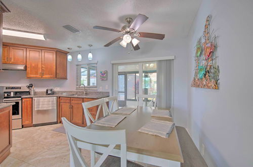 Foto 6 - Hernando Beach Home w/ Pool & Canal Access