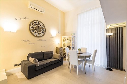 Photo 15 - Cool Flat at Via dei Mille by Napoliapartments