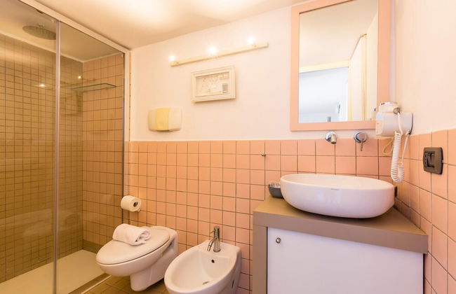 Cool Flat at Via dei Mille by Napoliapartments - Foto 28