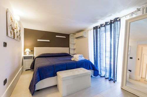 Photo 3 - Cool Flat at Via dei Mille by Napoliapartments