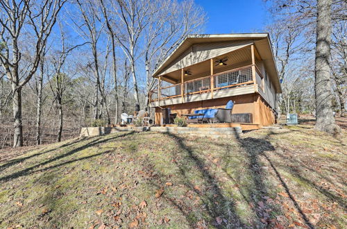 Photo 27 - Cozy Beaver Lake Cabin w/ Waterfront View & Kayaks