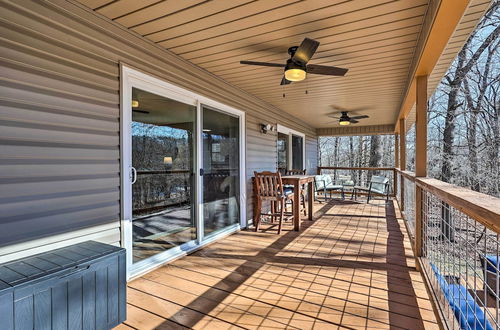 Photo 9 - Cozy Beaver Lake Cabin w/ Waterfront View & Kayaks