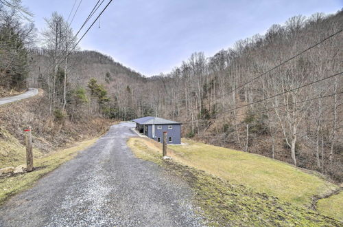 Photo 23 - Mullens Cabin w/ Gas Grill & Mountain Views