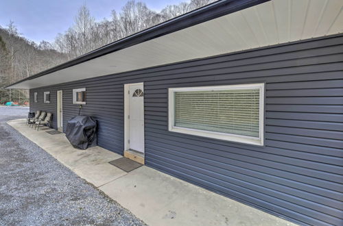 Photo 26 - Mullens Cabin w/ Gas Grill & Mountain Views