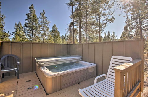 Photo 7 - Pet-friendly Sunriver Home: Hot Tub+8 Sharc Passes