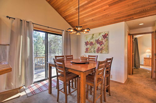 Photo 6 - Pet-friendly Sunriver Home: Hot Tub+8 Sharc Passes