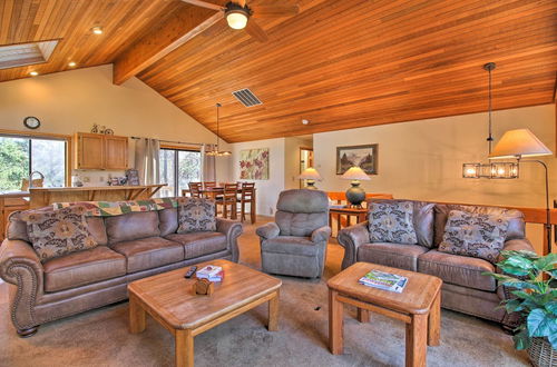 Photo 1 - Pet-friendly Sunriver Home: Hot Tub+8 Sharc Passes