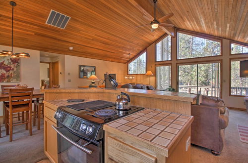 Photo 20 - Pet-friendly Sunriver Home: Hot Tub+8 Sharc Passes