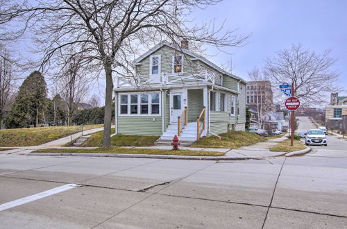 Photo 3 - Family-friendly House: Walk to Lake Michigan